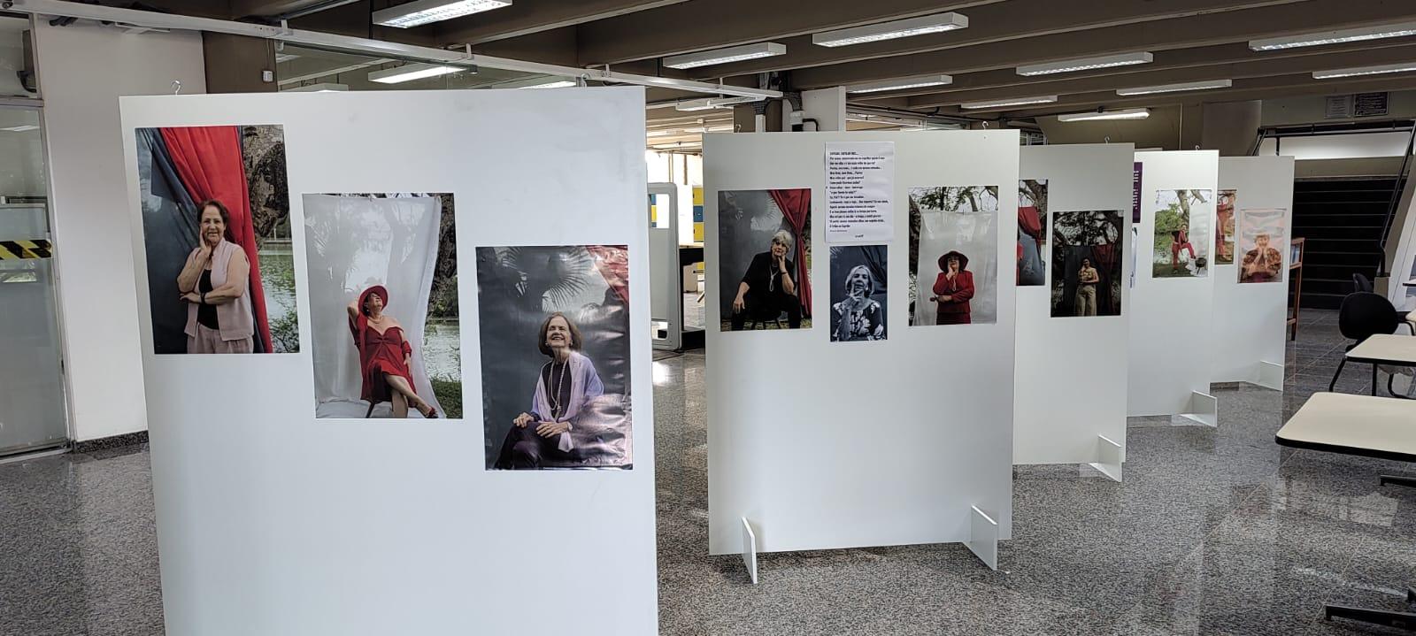 Foto da exposição Quem disse que sou velha demais?