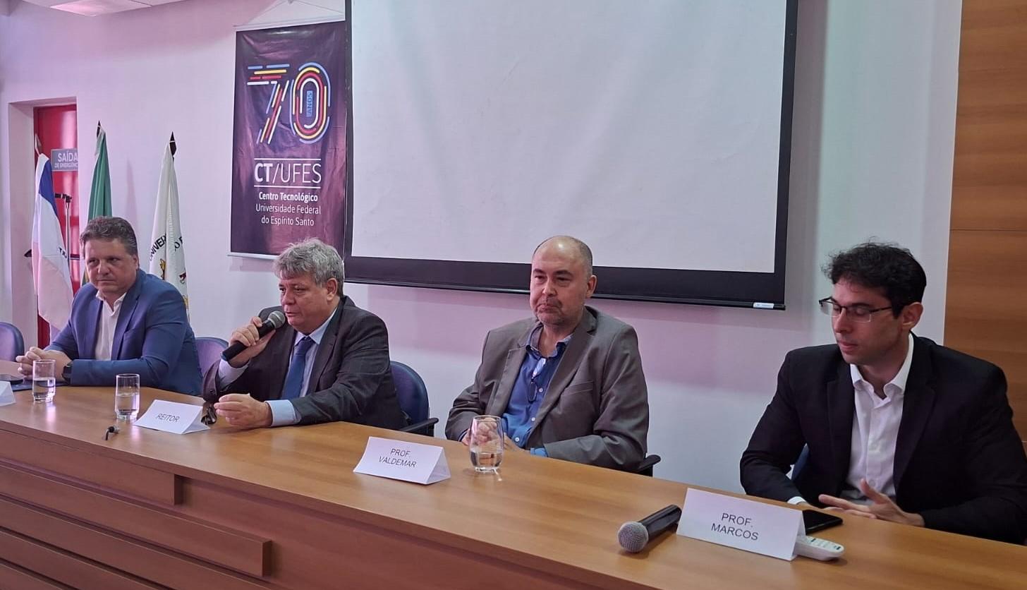 Mesa de abertura da cerimônia 