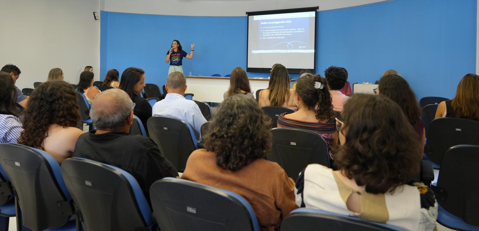 Foto da apresentação do site