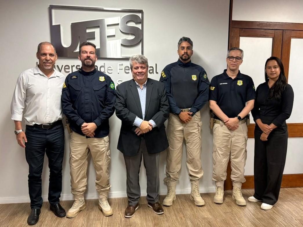 Foto dos participantes da reunião