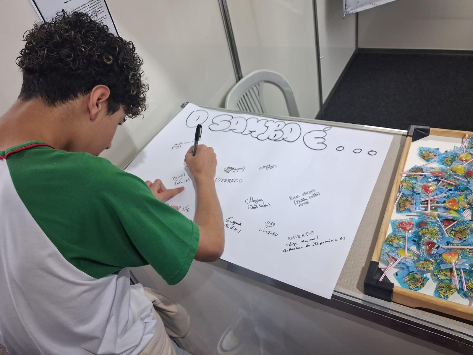 Estudante participa da jornada de extensão